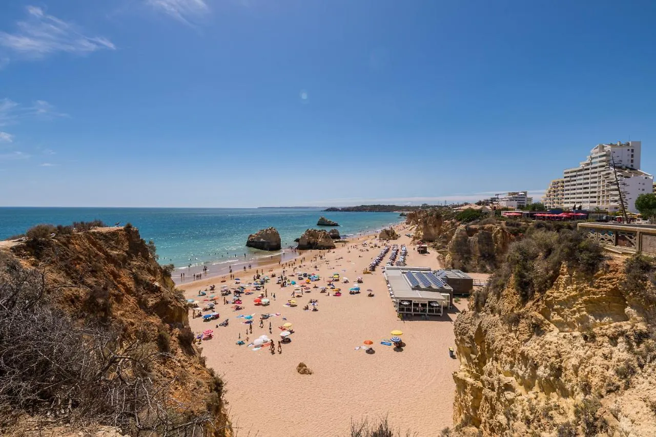 Oasis Mar Praia - Penthouse With Private Seaview Jacuzzi Portimao 0*,  Portugal