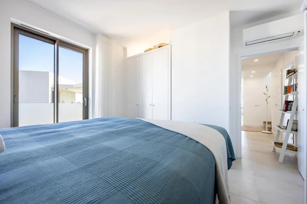 Oasis Mar Praia - Penthouse With Private Seaview Jacuzzi Portimao 0*,  Portugal